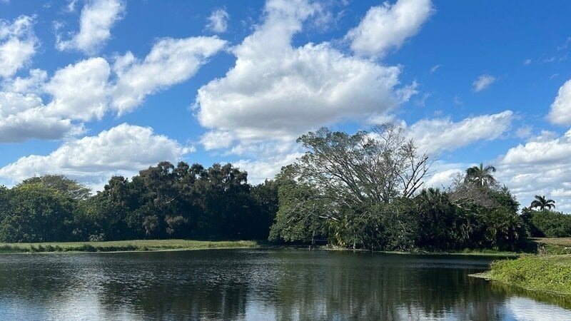 abandonned hidden valley golf club
